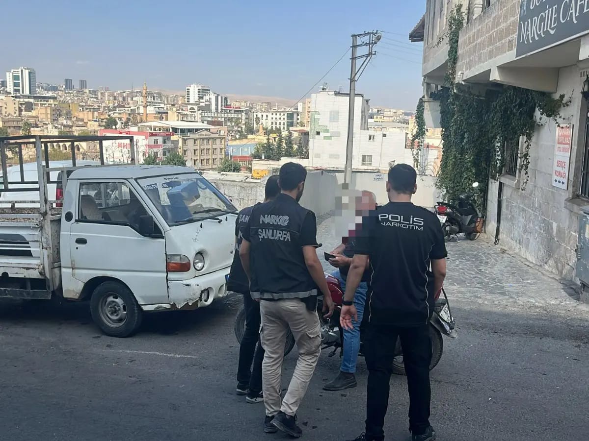 Şanlıurfa İl Emniyet Müdürlüğü'ne bağlı Narkotik Suçlarla Mücadele Şube Müdürlüğü ekiplerince, 