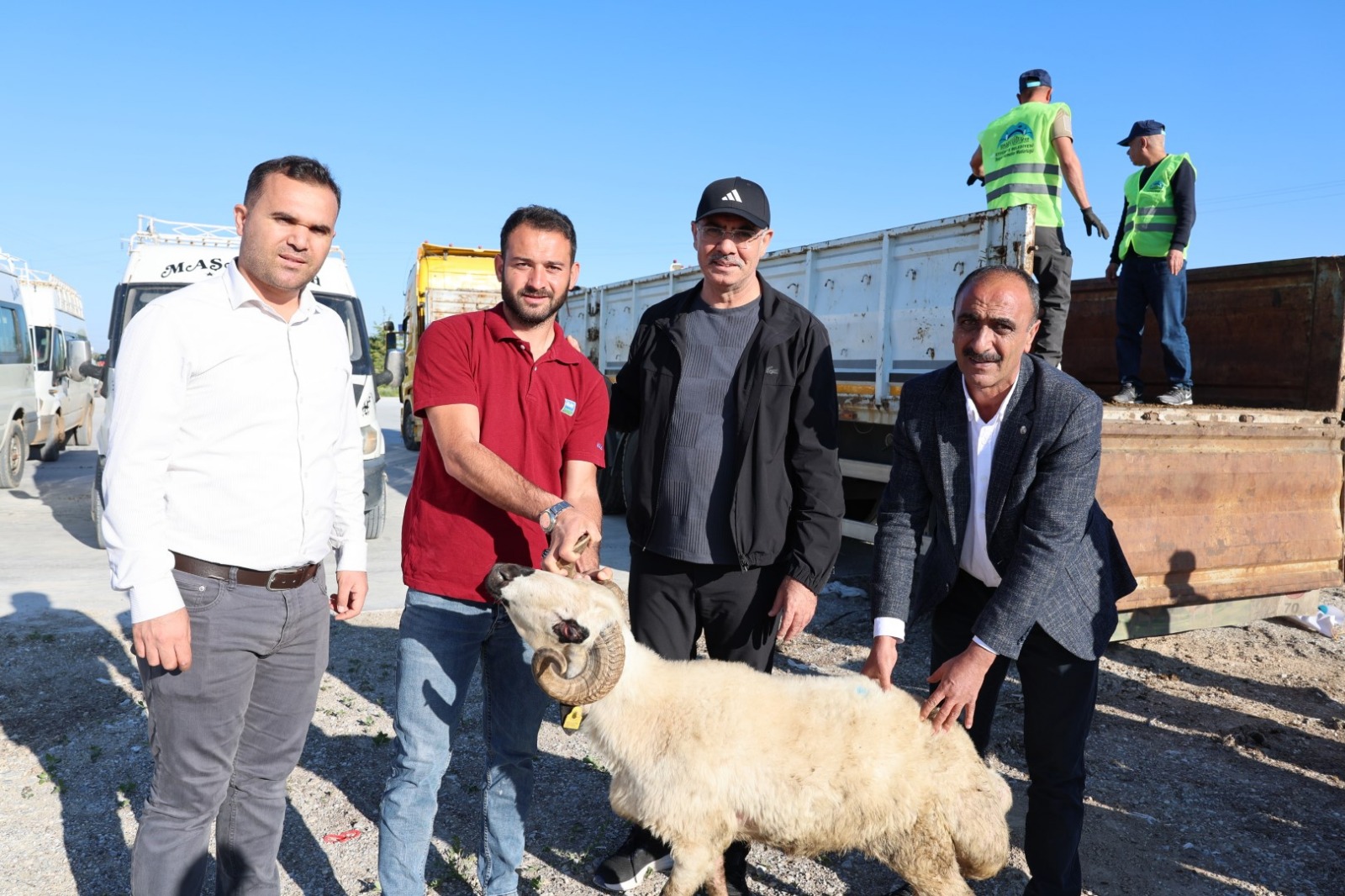 Eyyübiye Belediyesi Bayram Sevincini Uzaklara Ulaştırdı
