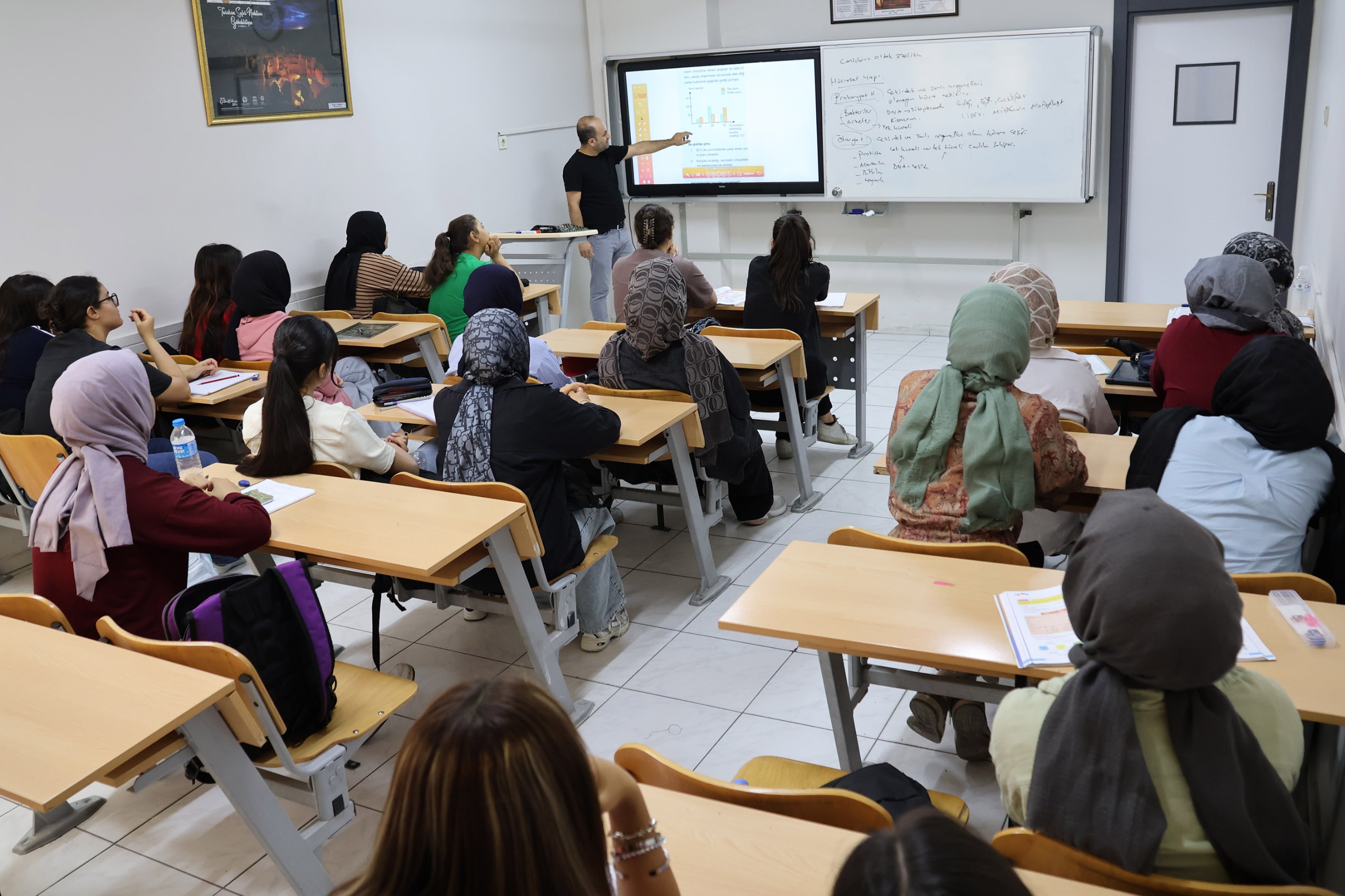 HALİLİYE’DE ÜNİVERSİTE ADAYLARINA ÜCRETSİZ YAZ KURSU