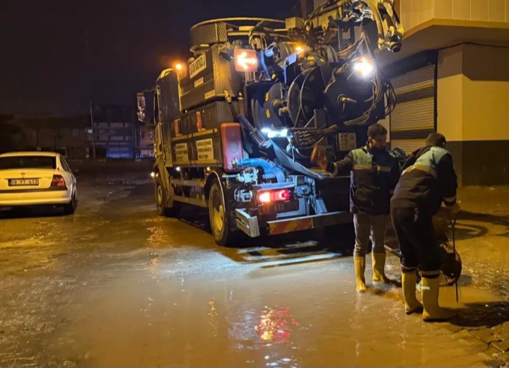 ŞUSKİ’de ekipler sabaha kadar mesai yaptı!