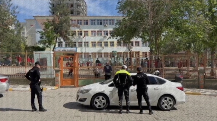 Urfa'da okul çevrelerinde adım attırılmadı!