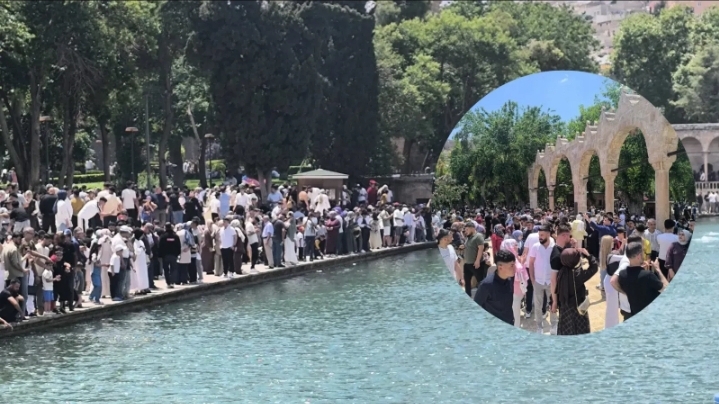 Turistlerin bayram rotası Urfa'nın simgesi Balıklıgöl oldu