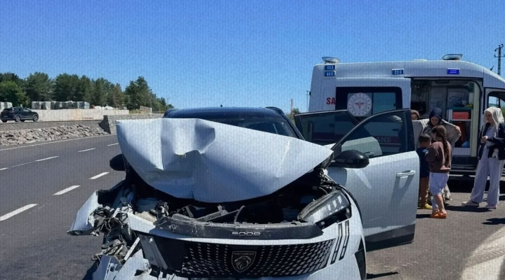 Şanlıurfa’da Maddi Hasarlı Kaza!