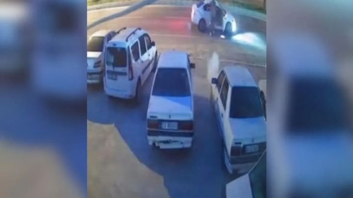Şanlıurfa'da silahlı saldırı: Çok sayıda araç zarar gördü!