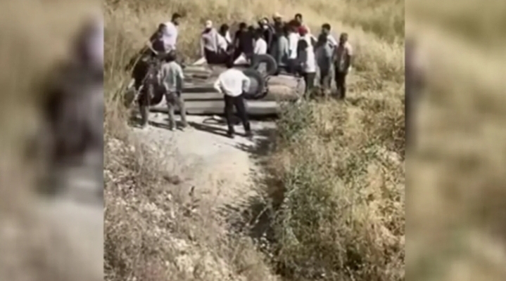 Şanlıurfa’da otomobil şarampole devrildi! Ölü ve yaralılar var!