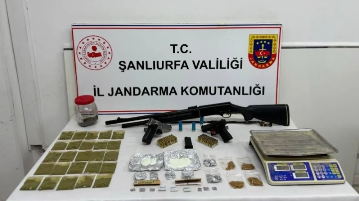 Şanlıurfa’da operasyon! Silah ve uyuşturucu madde ele geçirildi