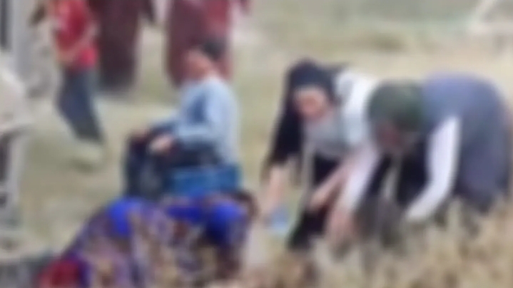 Şanlıurfalı tarım işçilerini taşıyan servis Konya'da devrildi: Çok sayıda yaralı var