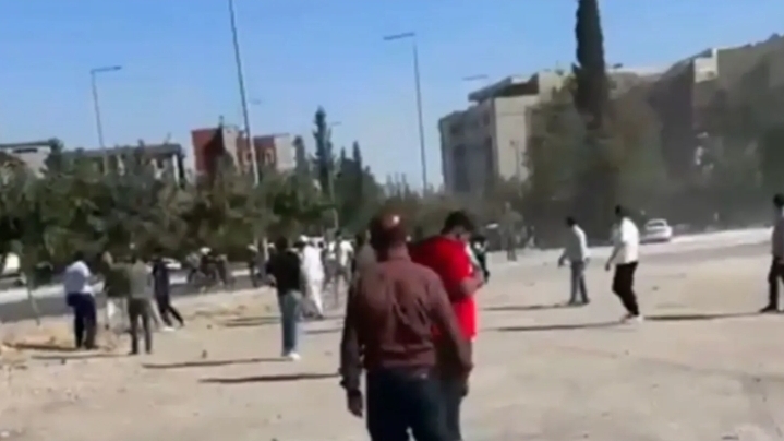 Şanlıurfa Adliyesi önünde taşlı ve sopalı kavga