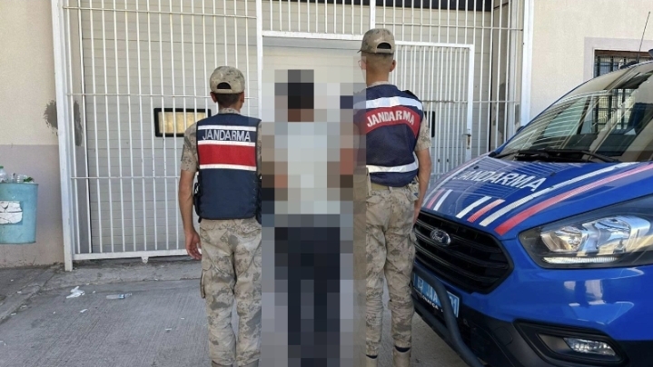 Şanlıurfa'da 5 yıl hapis cezası bulunan firari yakalandı! Jandarmadan Siverek'te başarılı operasyon