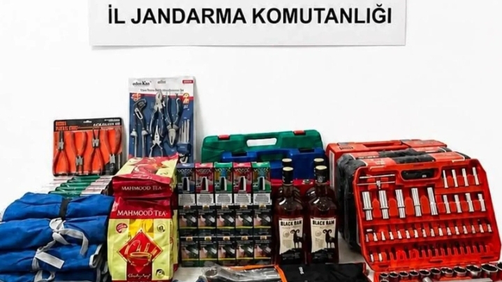 Şanlıurfa’da kaçakçılık operasyonu:  Çok sayıda ürün ele geçirildi