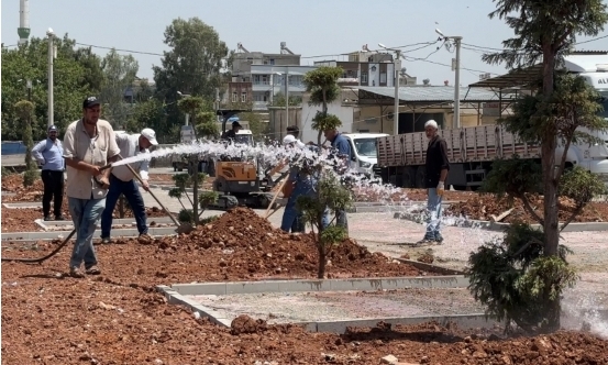 EYYÜBİYE’DE YEŞİLLENDİRME ÇALIŞMALARI HIZ KESMİYOR
