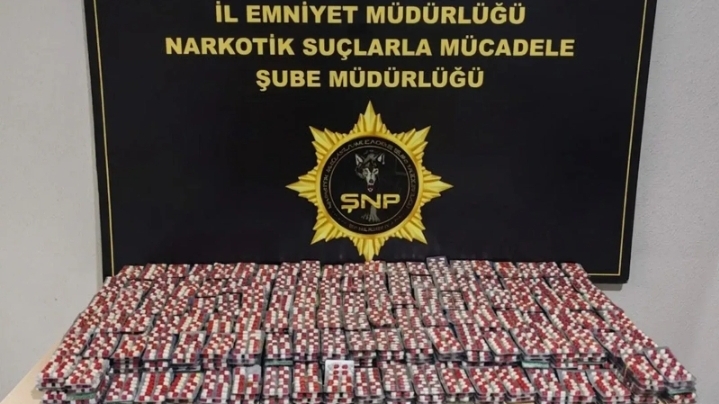 Şanlıurfa’da uyuşturucu operasyonu: Binlerce sentetik ecza hap ele geçirildi