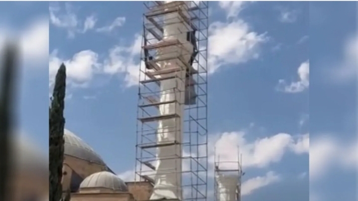 Şanlıurfa’nın önemli inanç mekanlarından! Minaresi yarım kaldı iddiası!