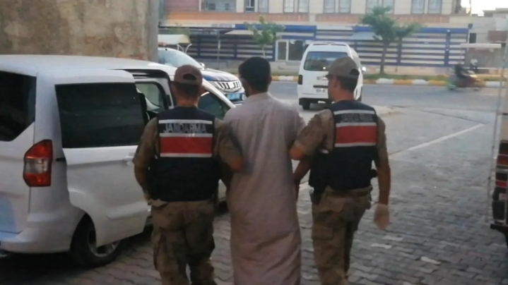 Şanlıurfa’da aranan şahıs jandarmadan kaçamadı! 5 yıl 9 ay hapis cezası vardı