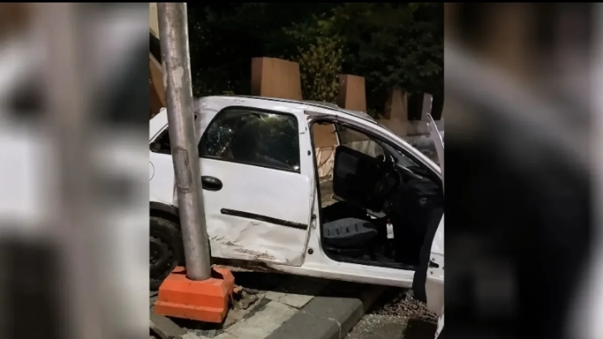 Şanlıurfa’da iki otomobil çarpıştı! 3 kişi yaralandı