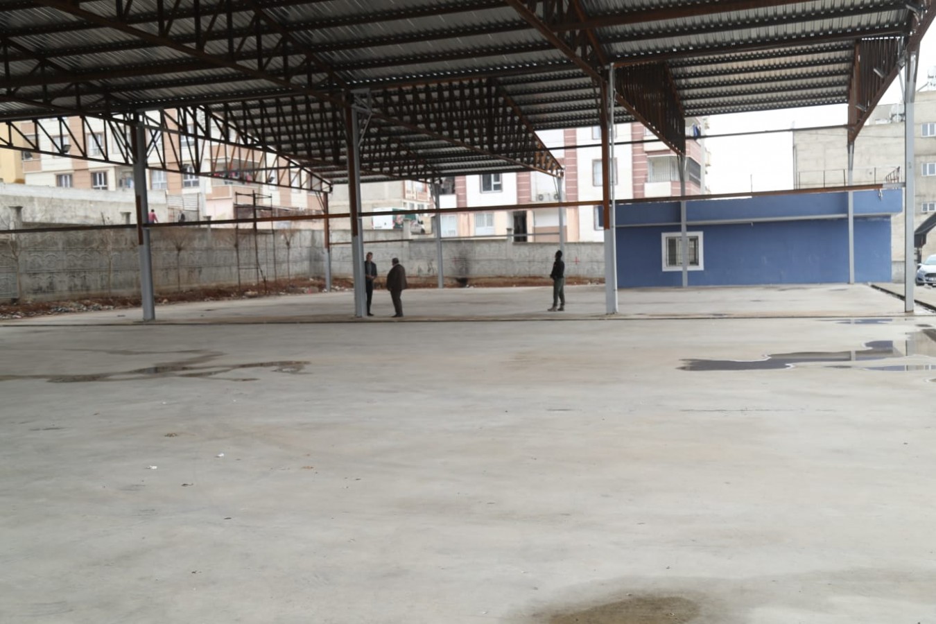 Kuş, semt pazarı yapımını inceledi