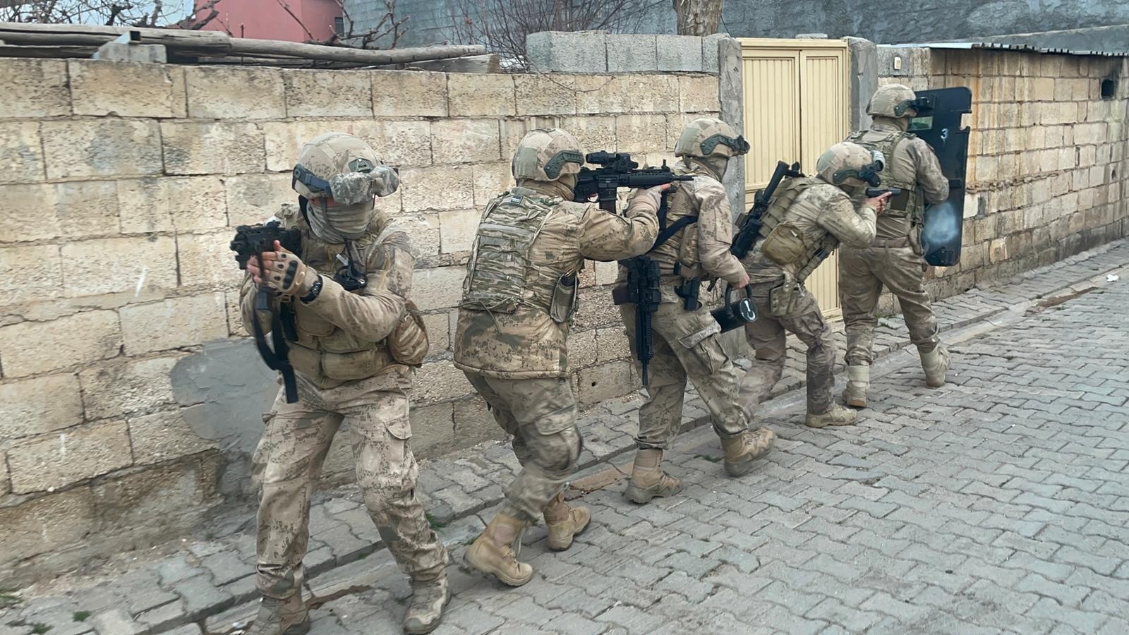 Şanlıurfa’da dev operasyon! 20 gözaltı