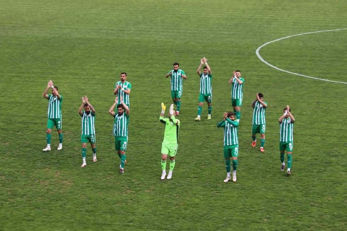 Karaköprüspor 1 puanla dönüyor