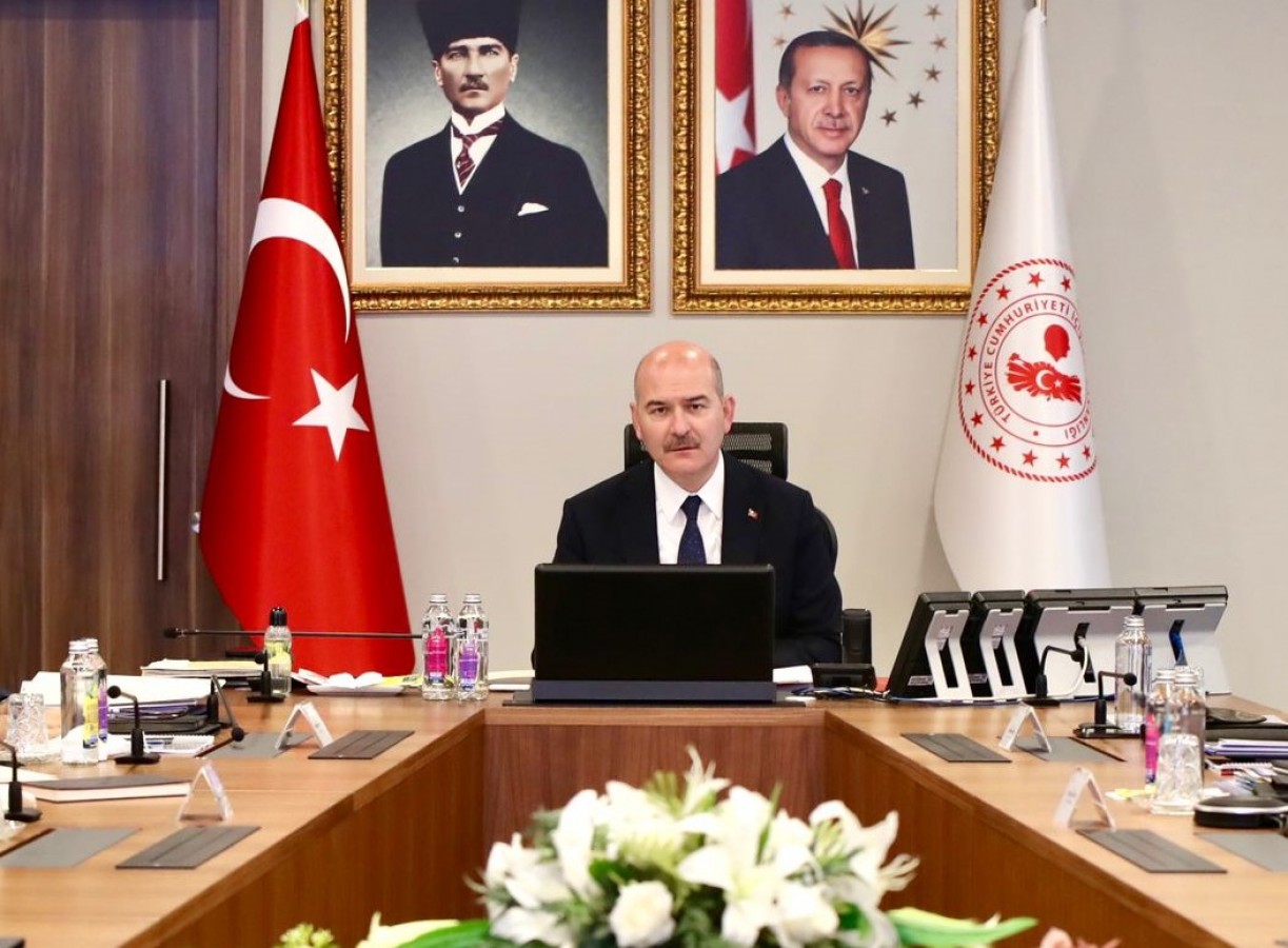 Bakan Soylu Urfa'daki şehit acısına ortak oldu