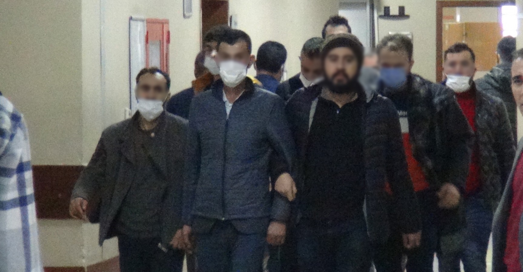 Polisten flaş operasyon