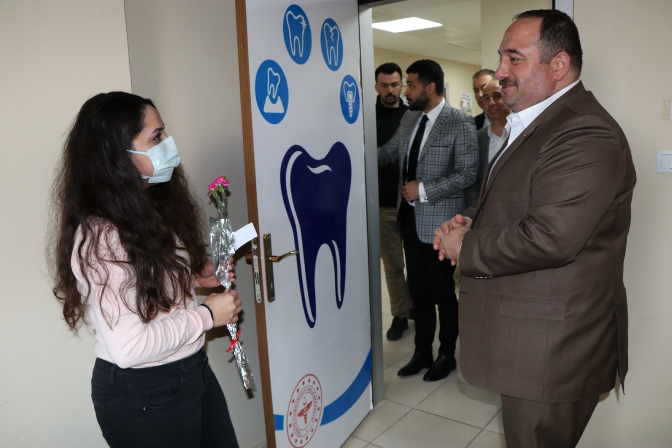 Ekinci, sağlık çalışanlarının günlerini kutladı