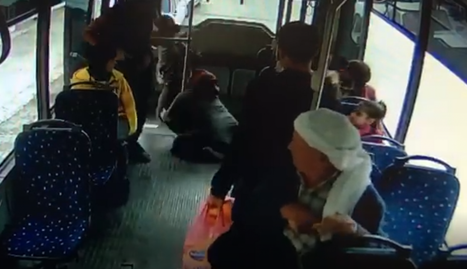 Şanlıurfa'da kadının elinden kaptığı telefonu çaldı!
