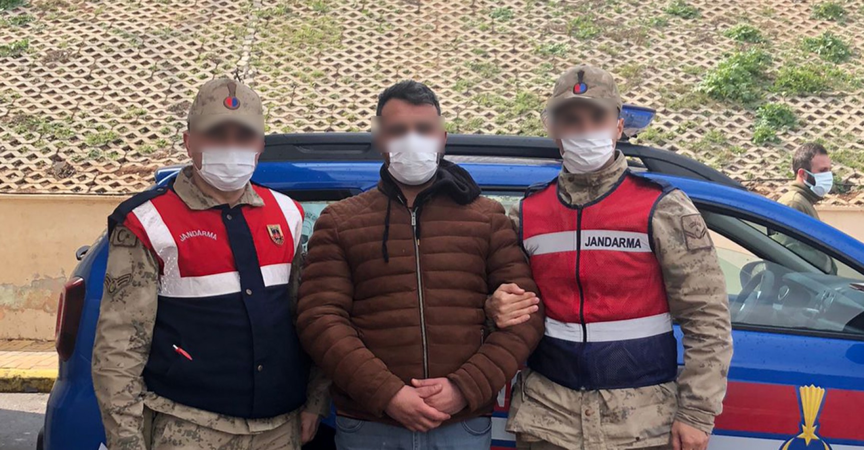 Cinayet firarisinin suç ortağı yakalandı!