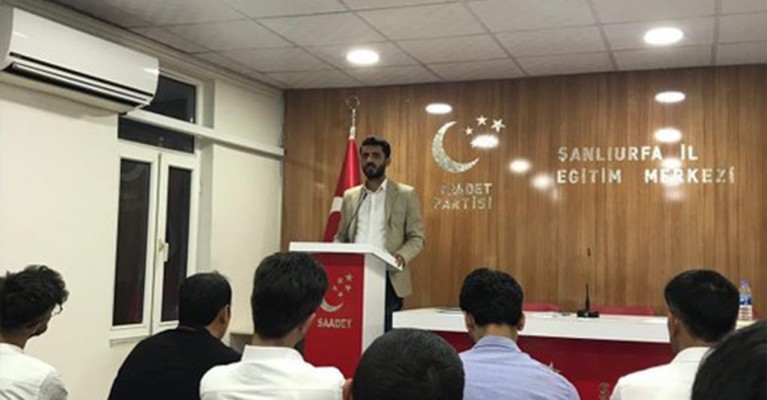 Saadet Partisinde istifalar sürüyor