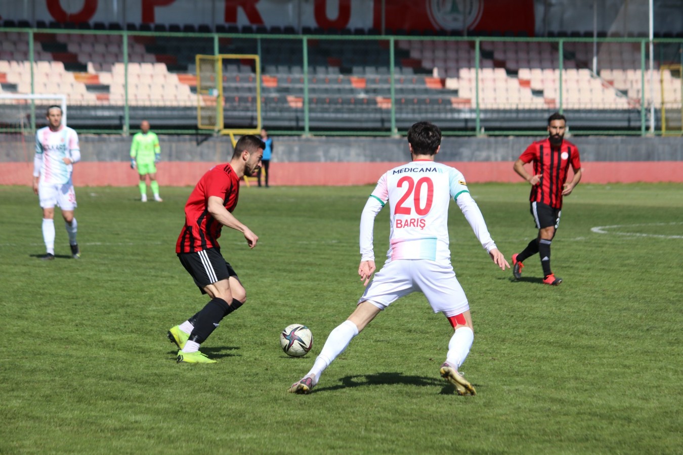 Karaköprü 3 puanı 3 golle kaybetti