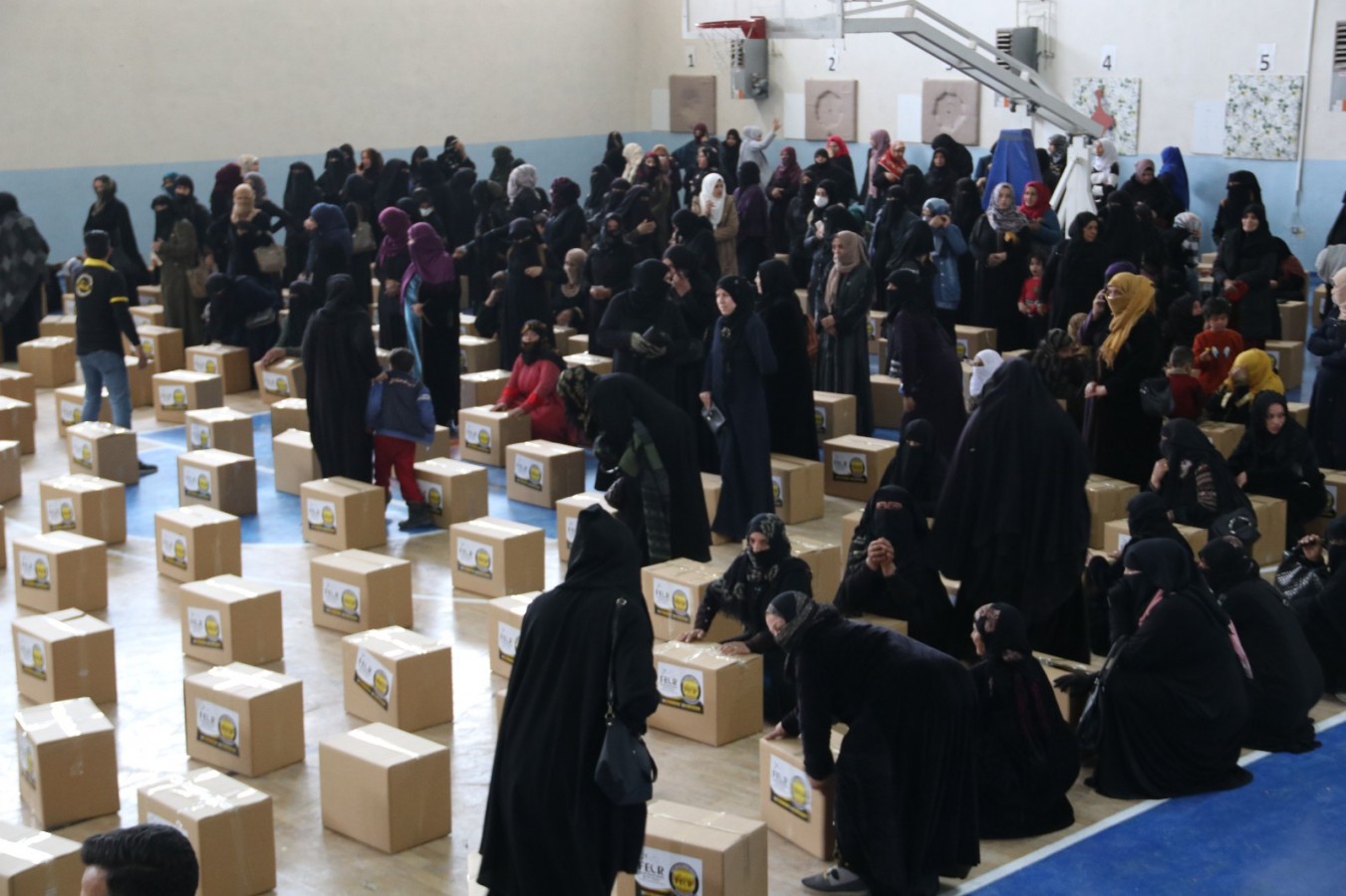 Şanlıurfa'da bin aileye Ramazan öncesi gıda yardımı