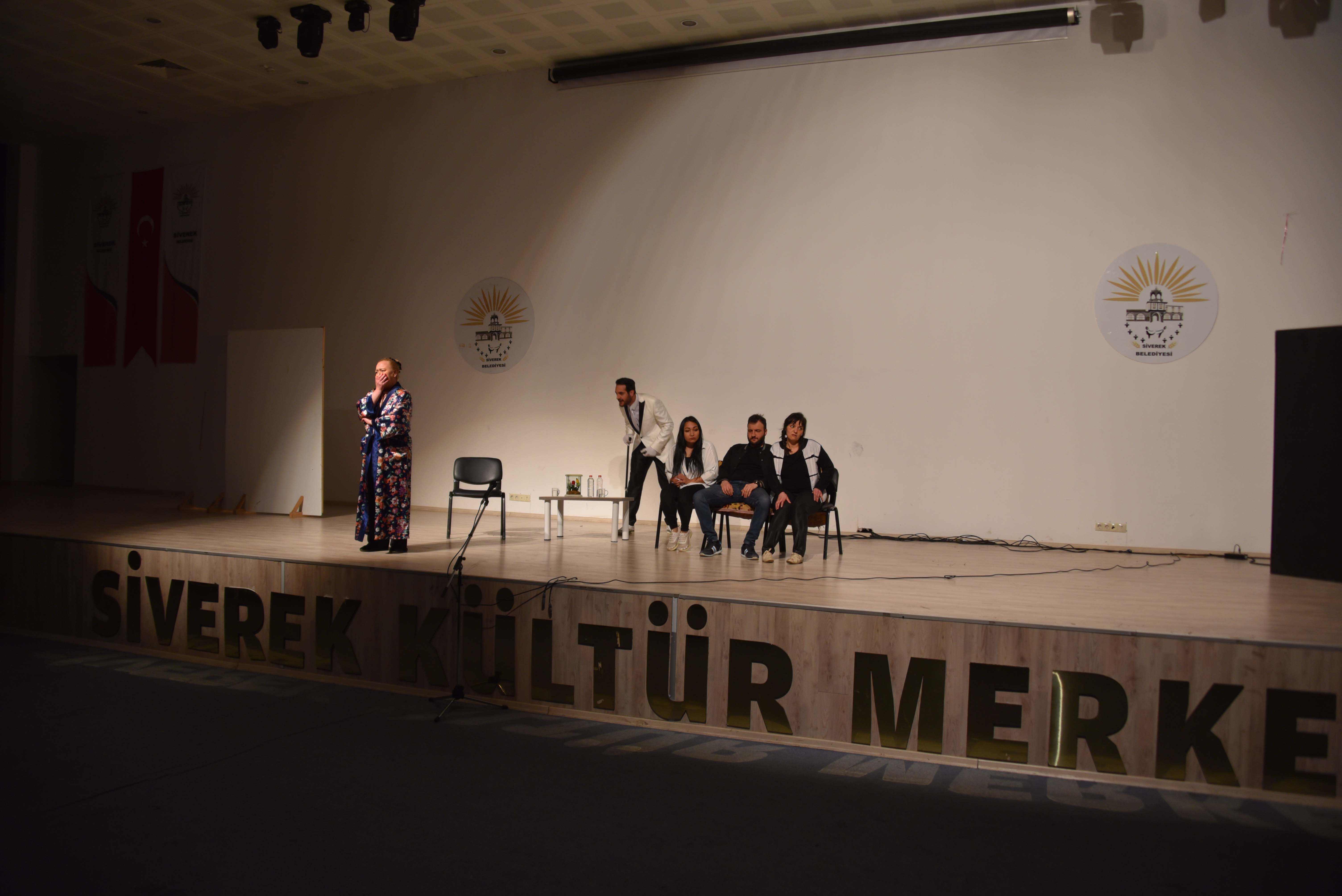 Siverek’te madde bağımlılığına tiyatroyla dikkat çekildi
