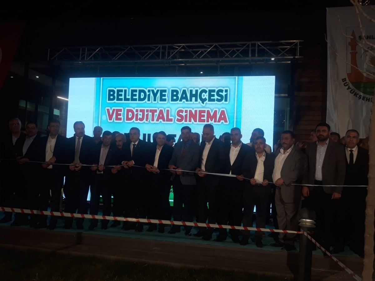 Belediye Bahçesi açıldı! Vekil ve başkanlardan Beyazgül'e tam destek