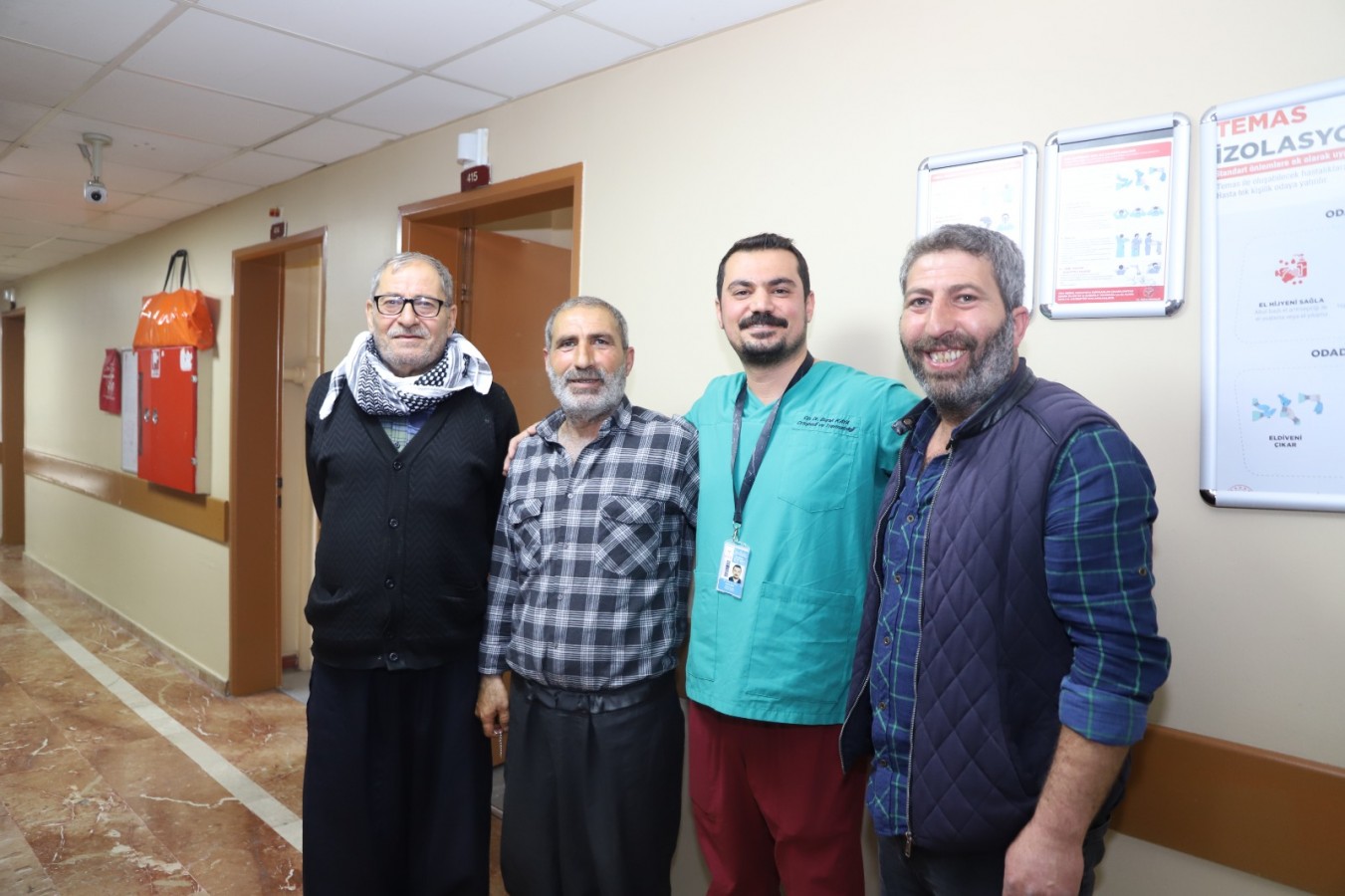 Baba-oğul-yengeyi aynı doktor sağlığına kavuşturdu