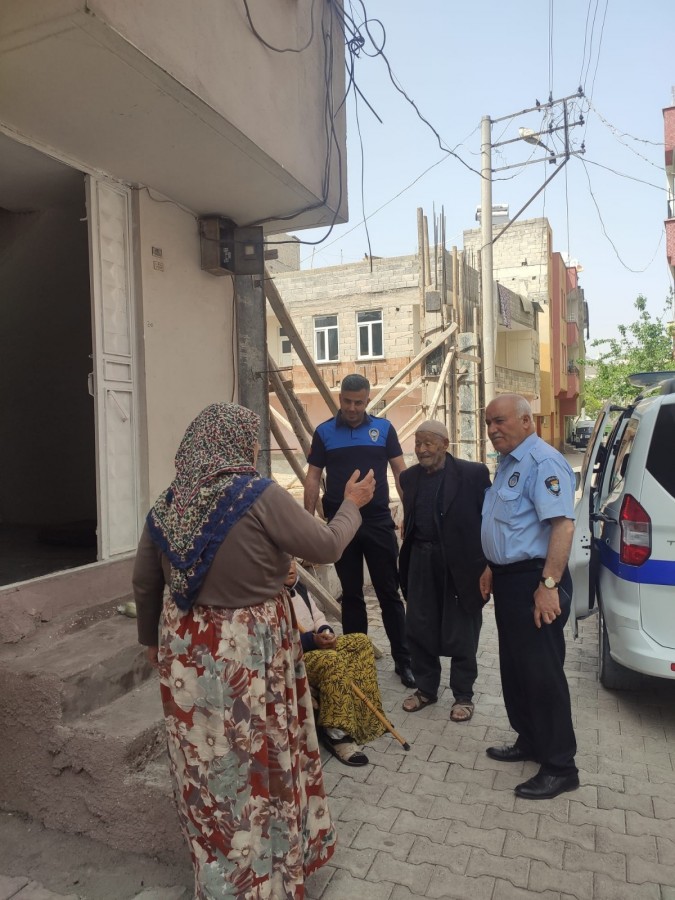 Kaybolan yaşlı adam ailesine teslim edildi