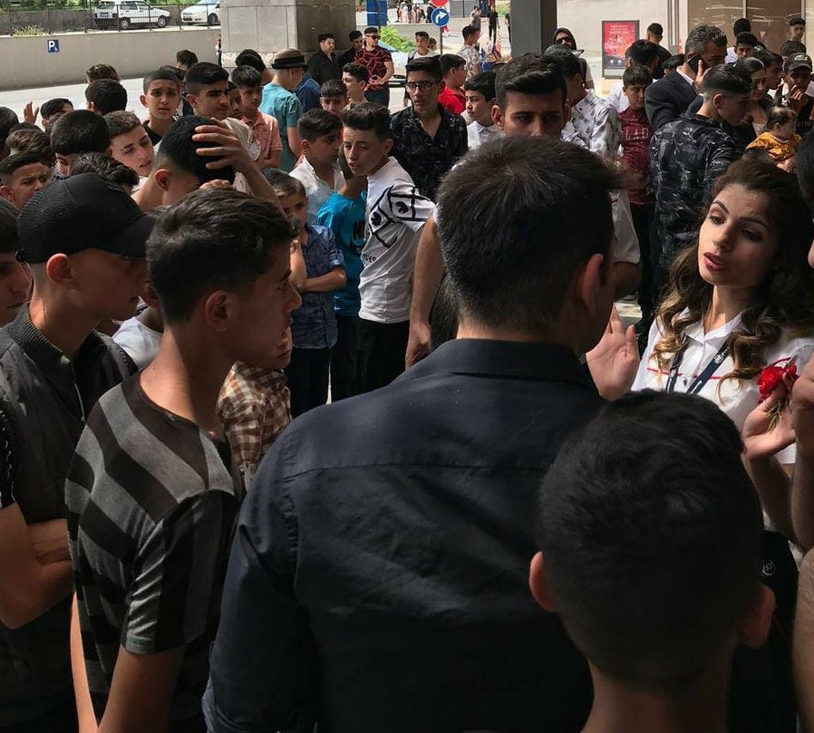 Alışveriş yapmak istediler, kapıda kaldılar