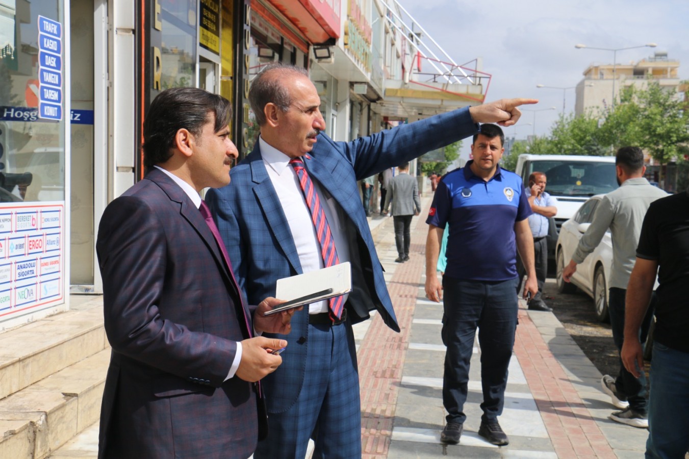 Başkan Yalçınkaya talimat verdi! İlçede tabela kirliliğinin önüne geçilecek