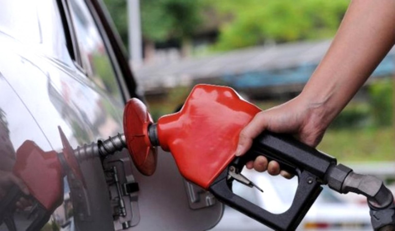 Benzine zam yolda!