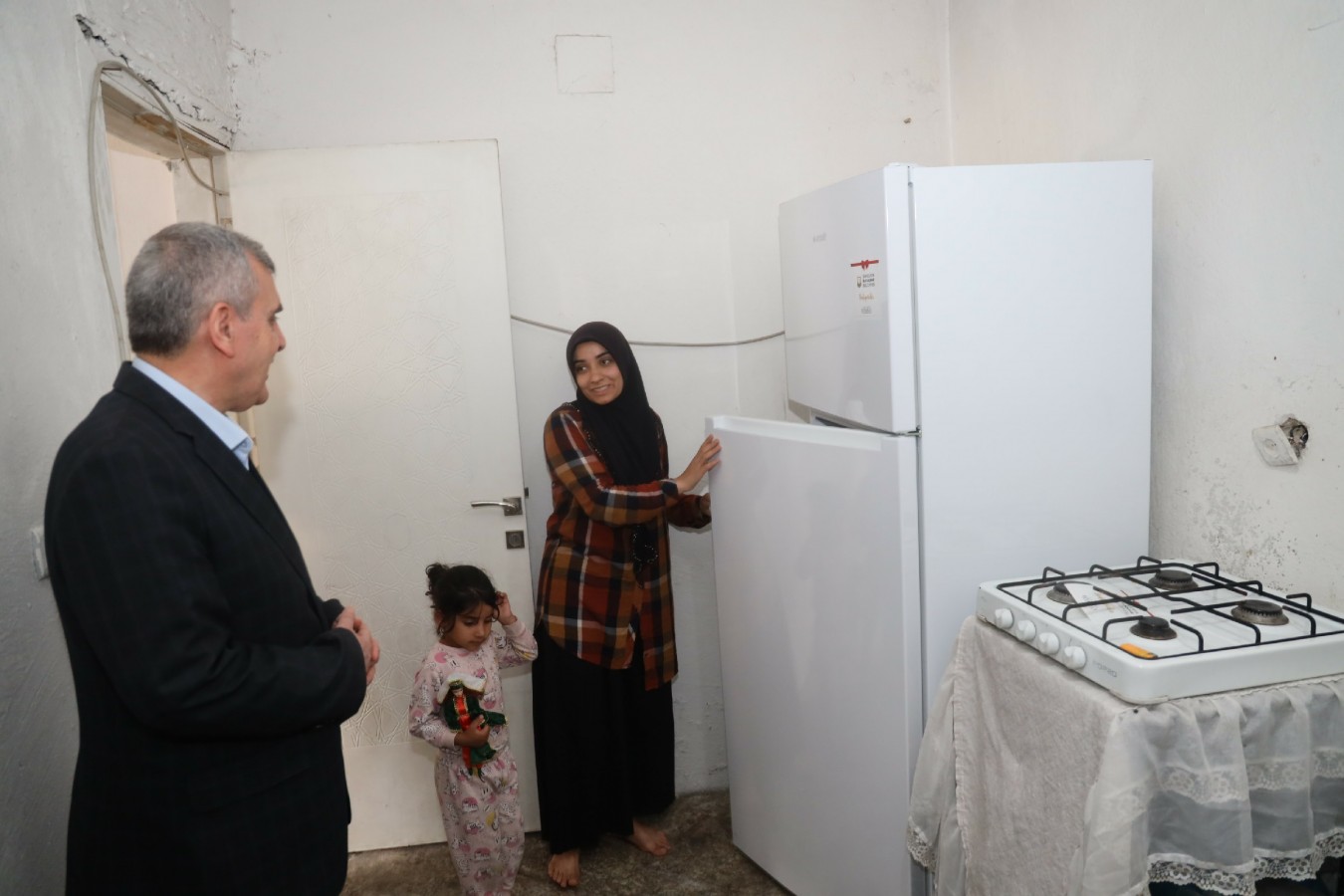 Büyükşehir’in desteğiyle evleri yenilendi