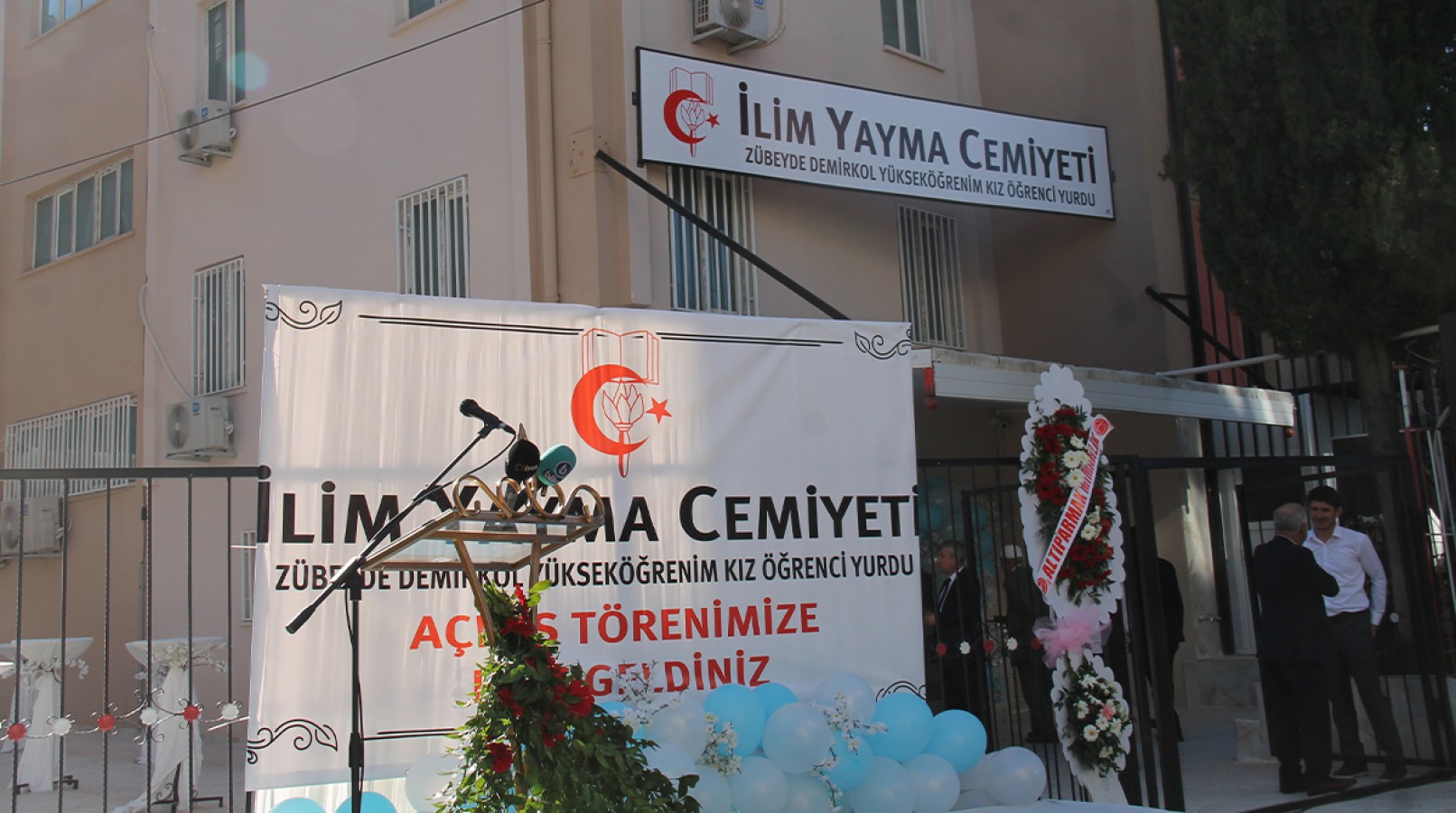 Urfalı iş adamından eğitim desteği! Urfa’ya yurt ve kütüphane kazandırıldı