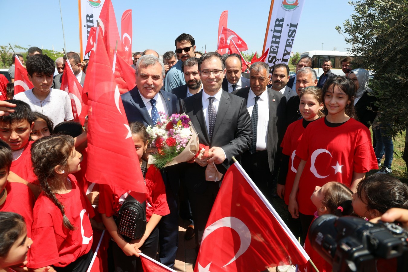 Beyazgül: Gençlerimizi geleceğe hazırlıyoruz