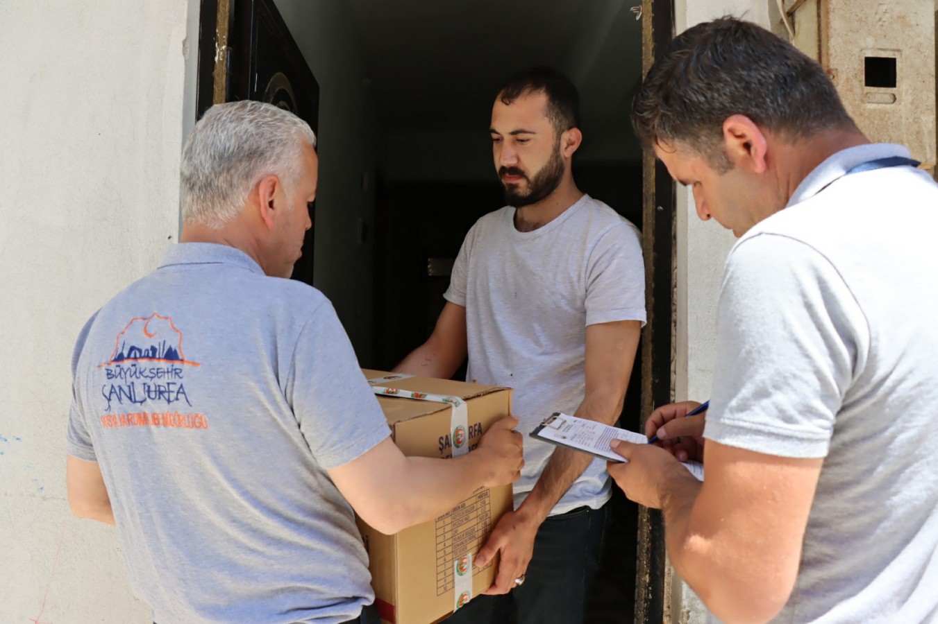 Her gün 400 haneye temel gıda yardımı