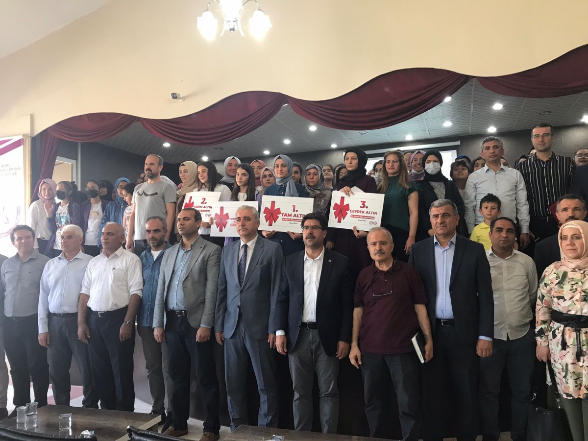 ‘Bir Bilenle Bilge Nesil’ kompozisyon yarışmasında ödüllendirildiler