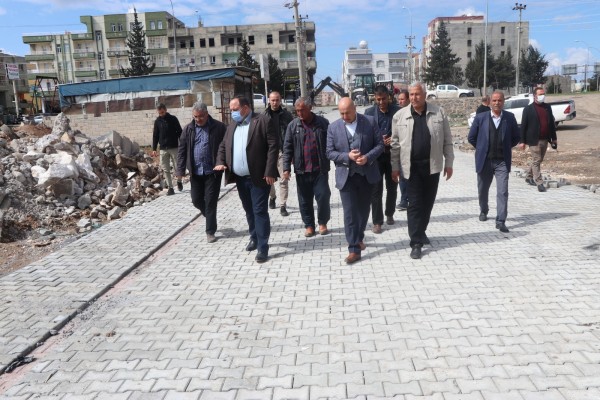 Viranşehir'de yol yapım çalışmaları devam ediyor