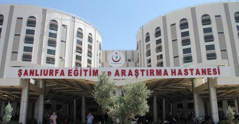 Genç kız ilaç içerek intihara kalkıştı