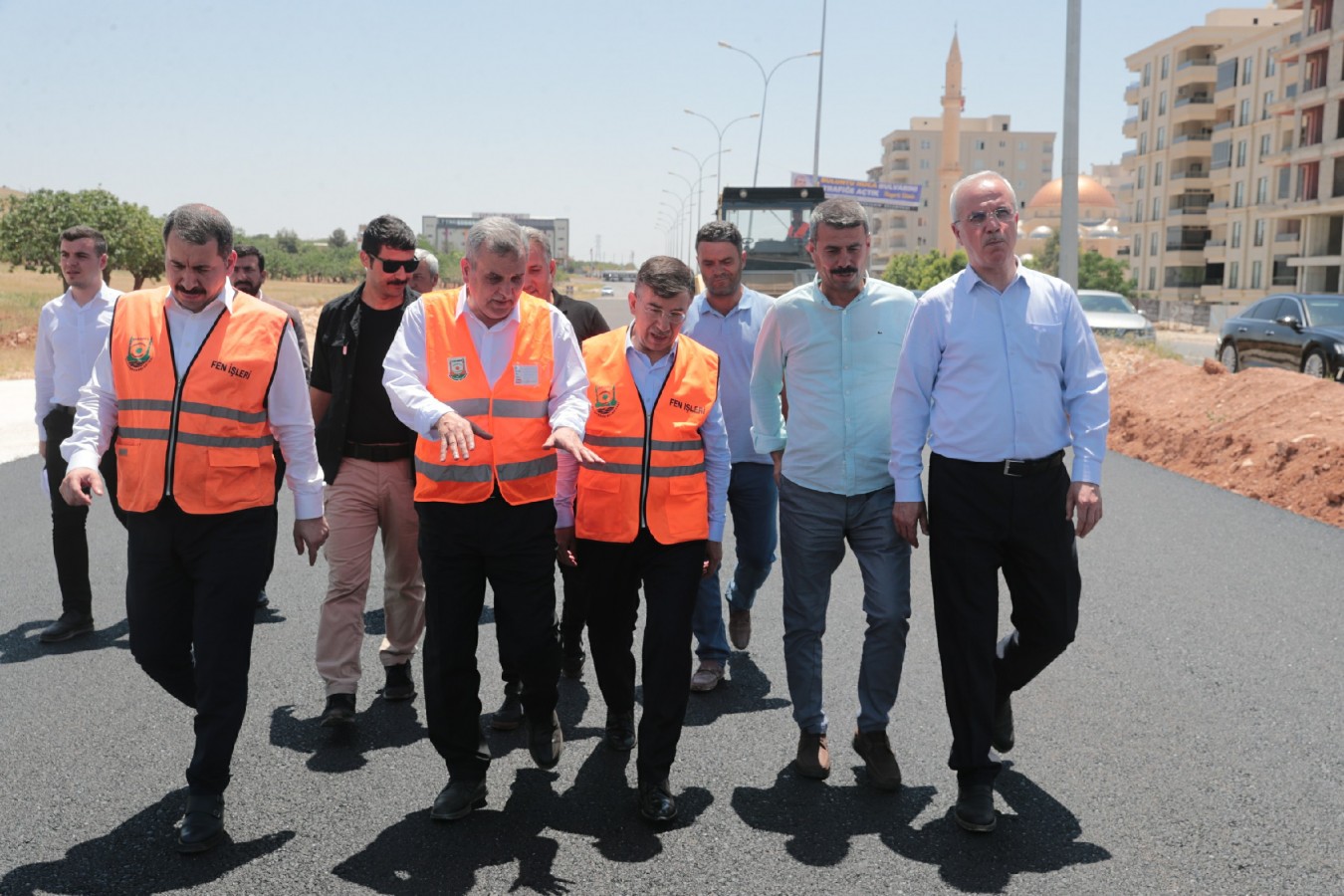 Şehrin trafiğine rahatlatacak yolda asfaltlama çalışması başladı