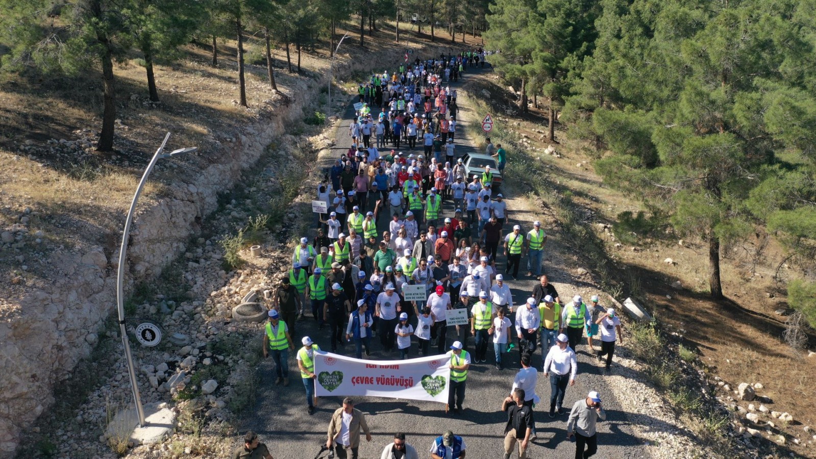 Karaköprü'de çevre temizliğine dikkat çekildi