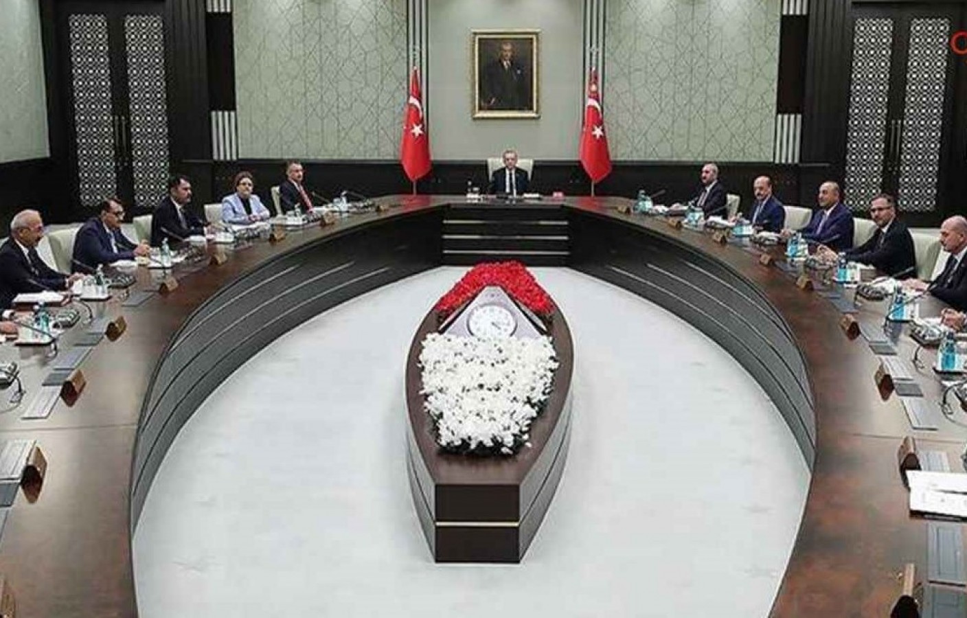 Kabine toplanıyor! Masada önemli konular var