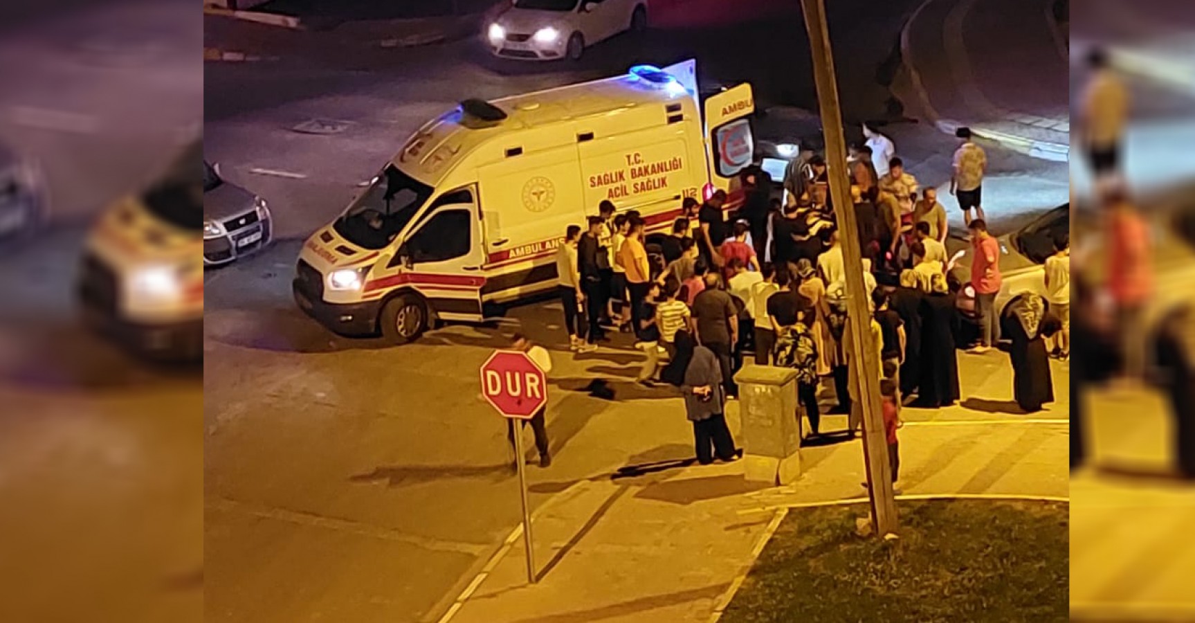 16 yaşındaki motosiklet sürücüsüne araba çarptı!
