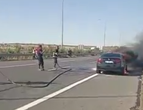 Hem müdahalede yetersiz kaldı, hem de telefonla çekim yaptı