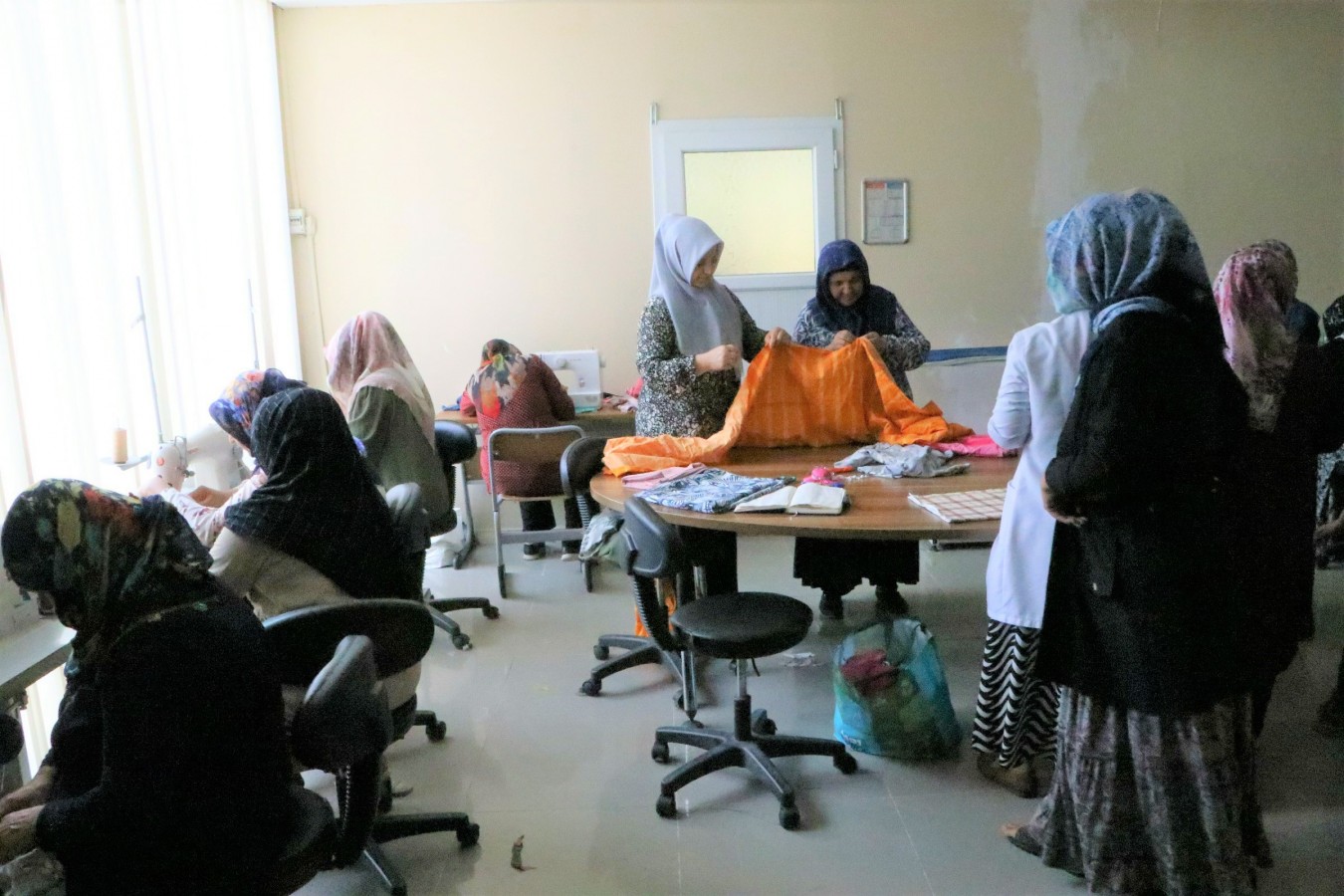 Kadınlar el sanatları kurslarına ilgi gösteriyor